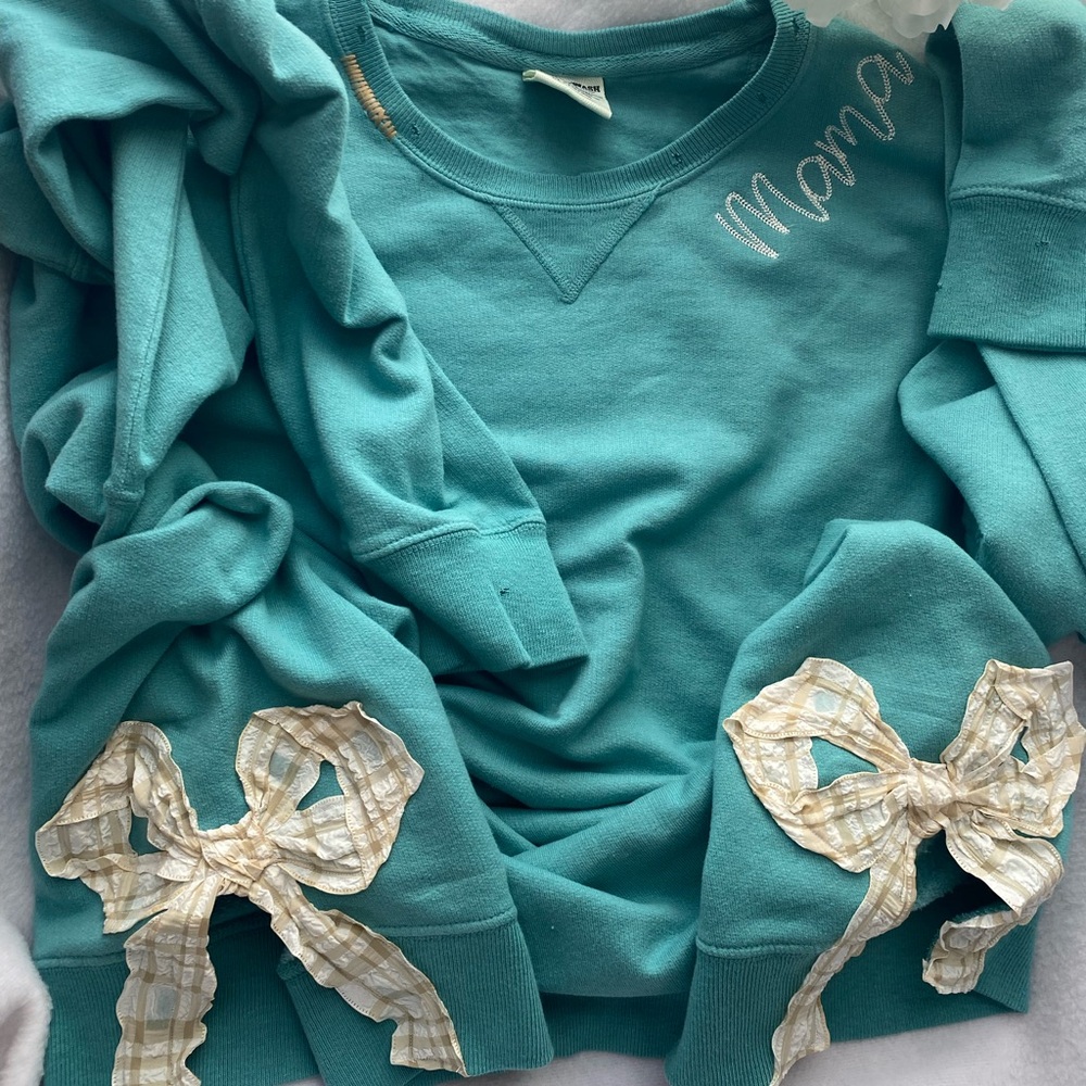 Embroidered Mama Sweatshirt with trending side bows